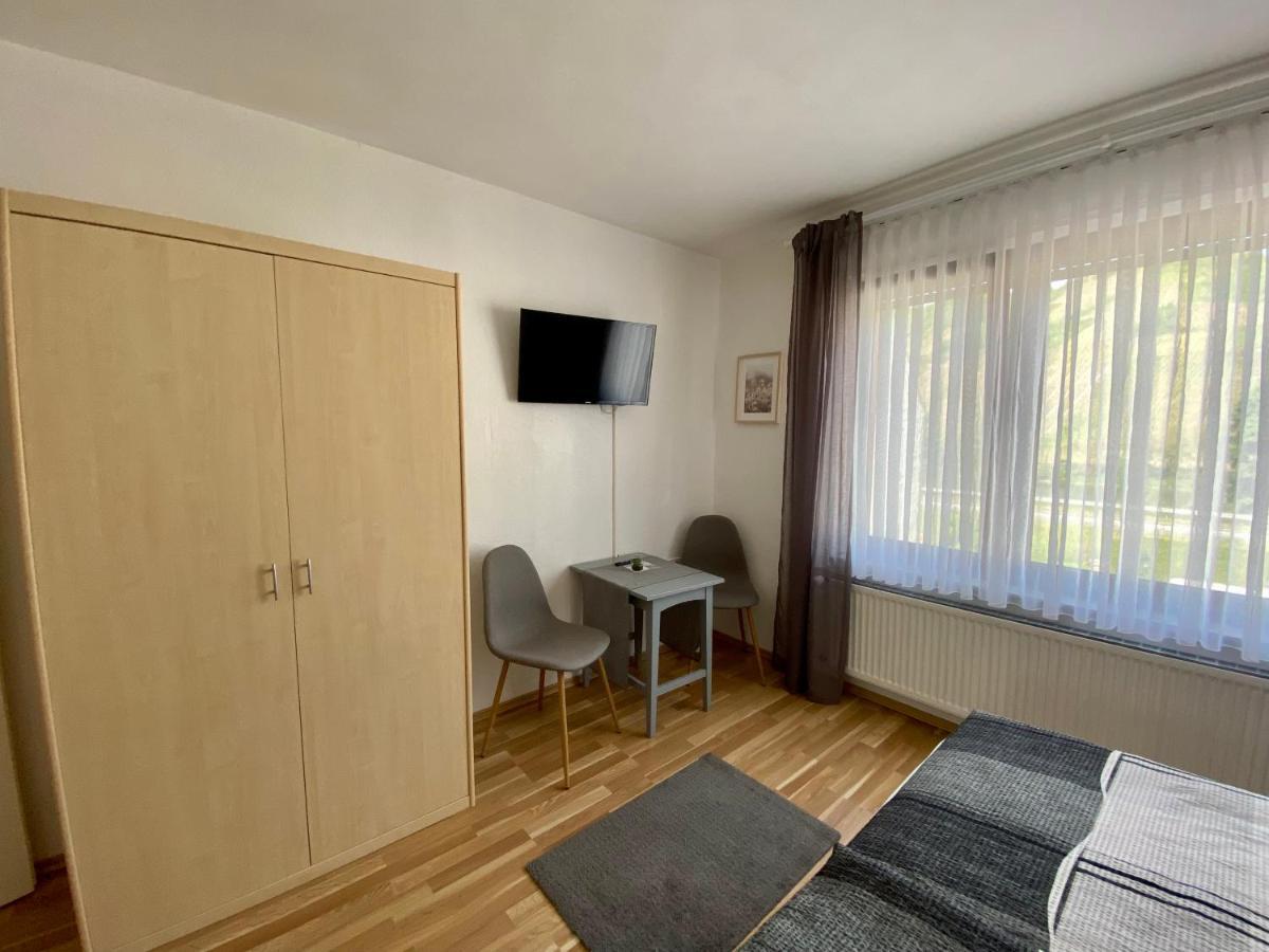 Ferienwohnung Metzen Burg  Buitenkant foto